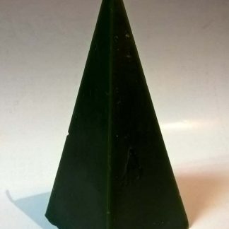 Зеленая свеча пирамида
