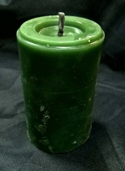 Свеча зеленая из воска