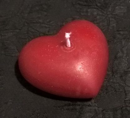 Свеча красная "Сердце"